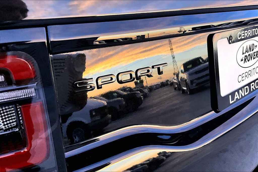 New 2026 Land Rover Discovery Sport Landmark AWD/4WD image 9