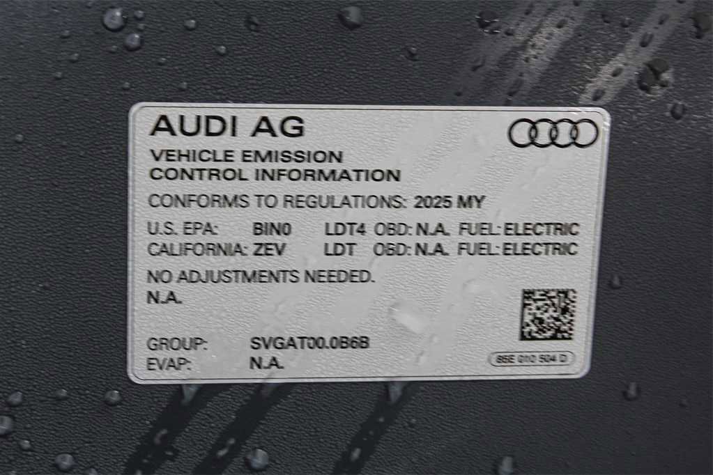 Used 2025 Audi Q6 e-tron Premium w/ Convenience Package image 28