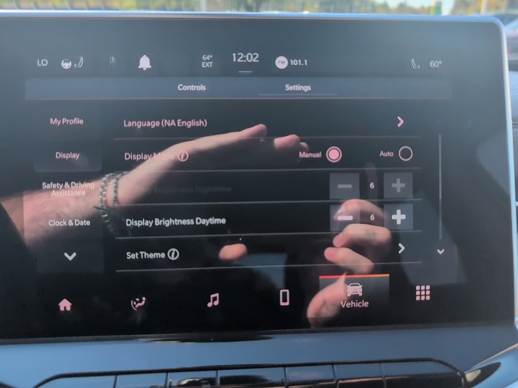 Used 2022 Jeep Compass Limited image 41