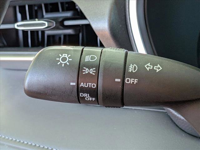 Used 2020 Toyota Highlander XLE image 10