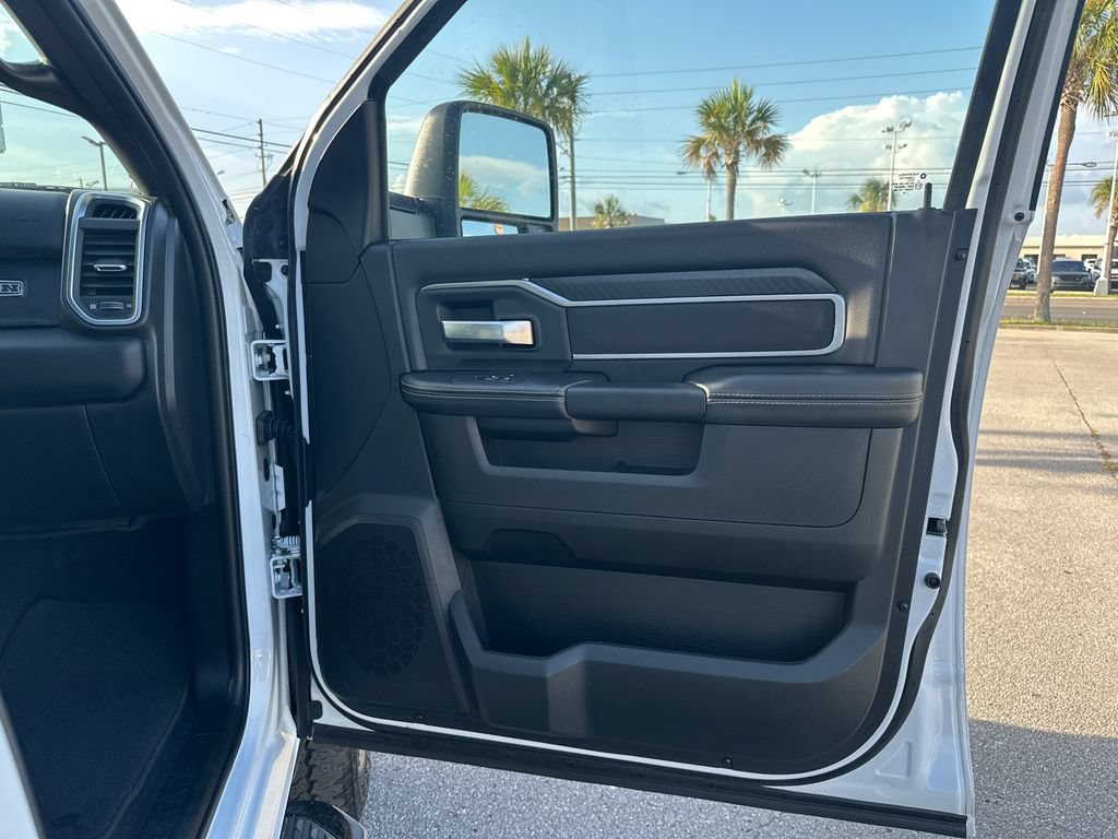 Used 2025 RAM 2500 Big Horn AWD/4WD image 19