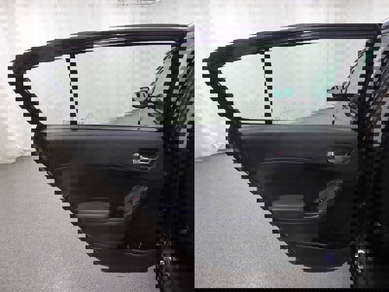 Used 2018 Kia Forte LX image 25