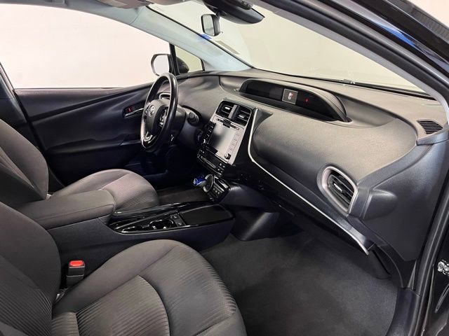 Used 2021 Toyota Prius Prime LE image 11