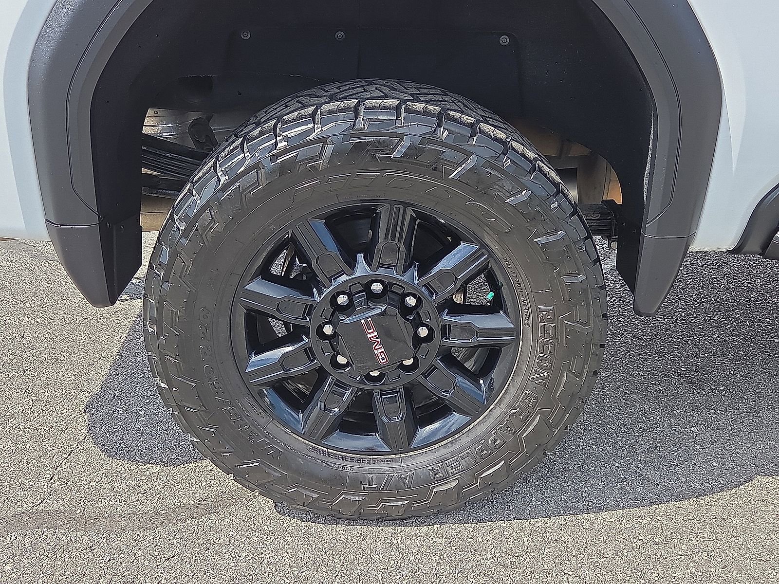 Used 2025 GMC Sierra 2500 AT4 w/ AT4 Premium Plus Package AWD/4WD image 7
