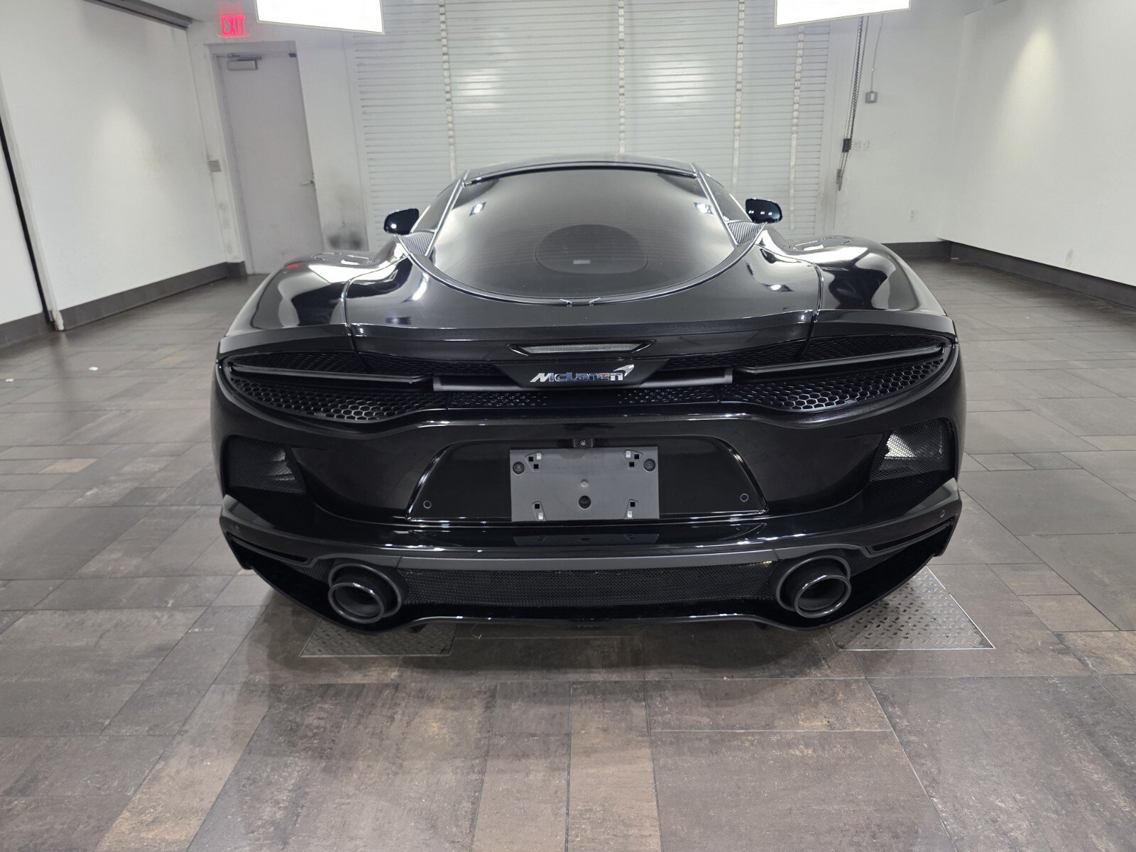 Used 2023 McLaren GT RWD image 5