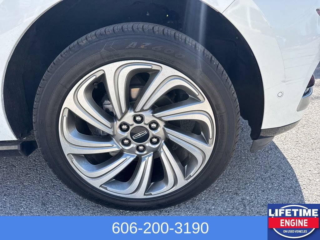 Used 2023 Lincoln Navigator Reserve AWD/4WD image 6
