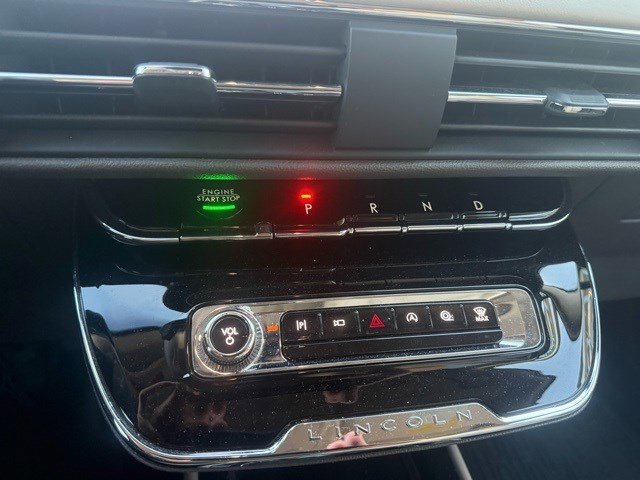 Certified 2024 Lincoln Corsair FWD w/ Equipment Group 101A image 15