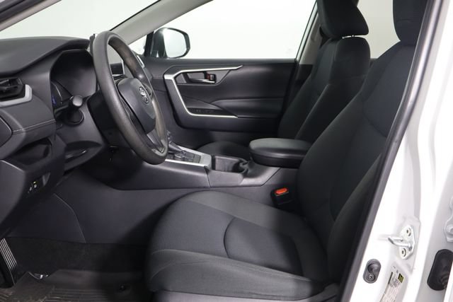 Used 2024 Toyota RAV4 LE AWD/4WD image 16