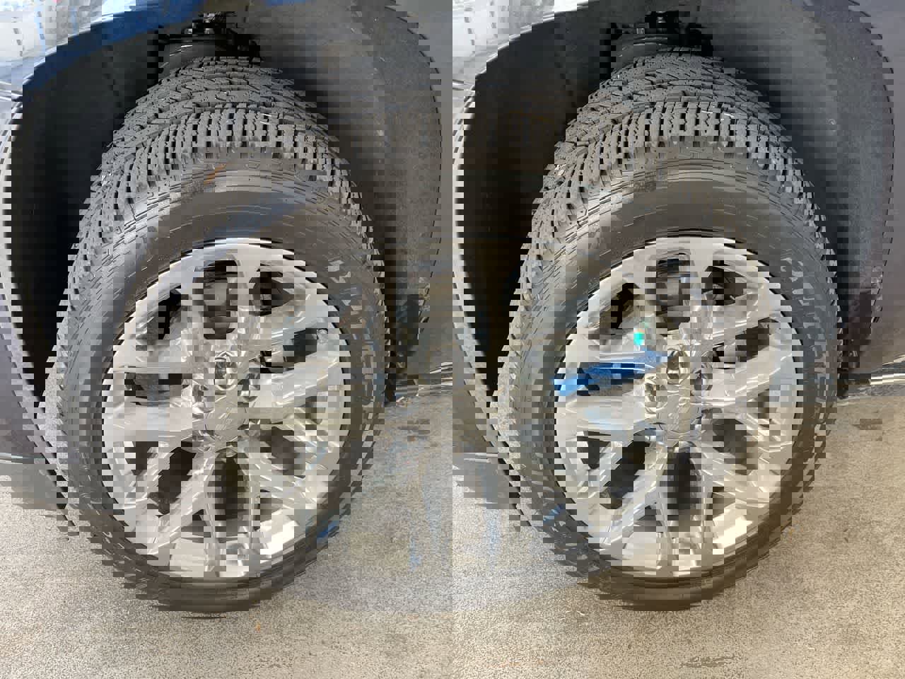 Used 2019 Cadillac Escalade Premium Luxury image 10