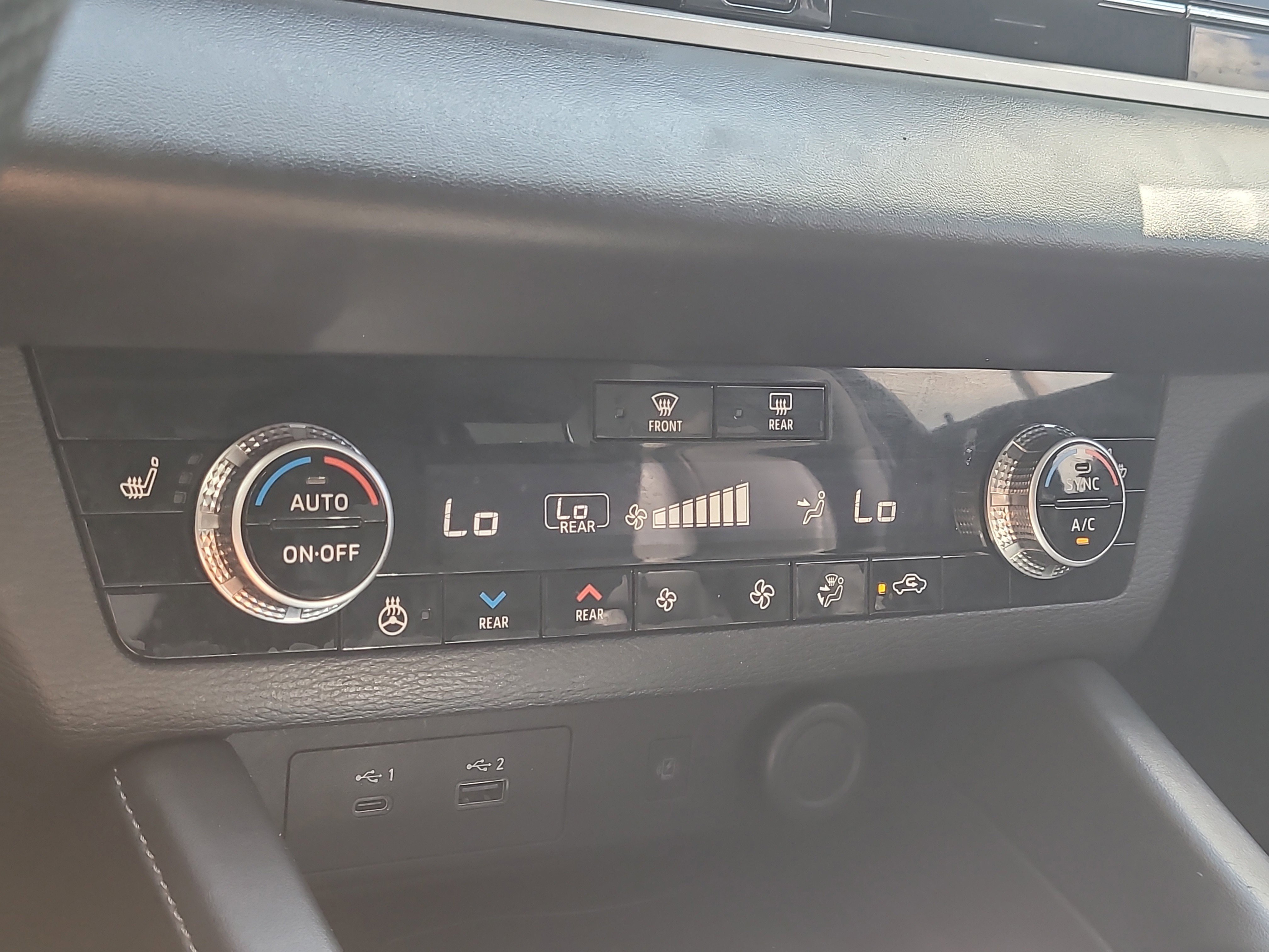 Used 2023 Mitsubishi Outlander SEL FWD image 28