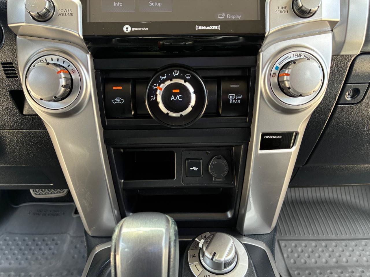 Used 2022 Toyota 4Runner SR5 AWD/4WD image 21