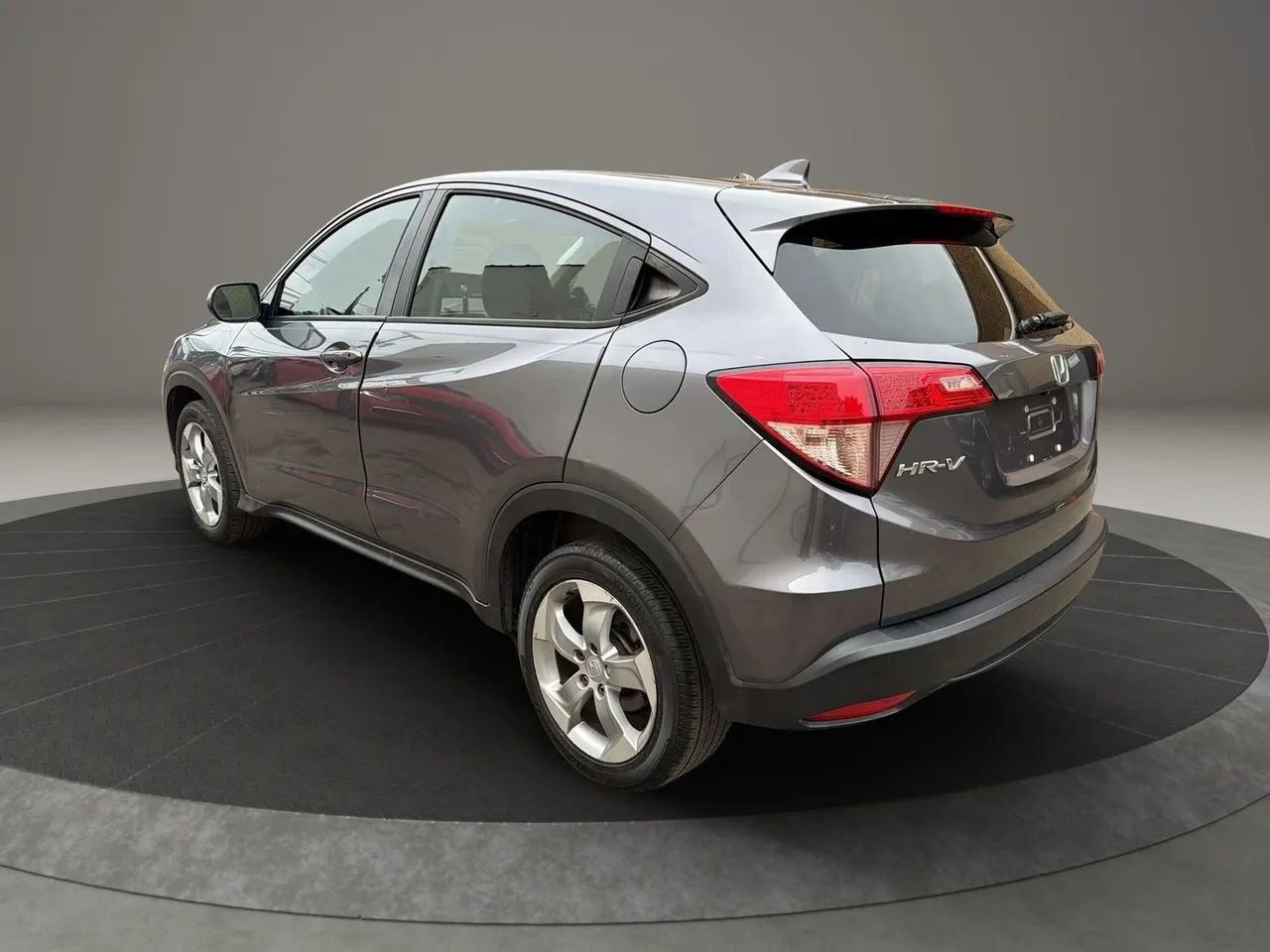 Used 2017 Honda HR-V LX image 7