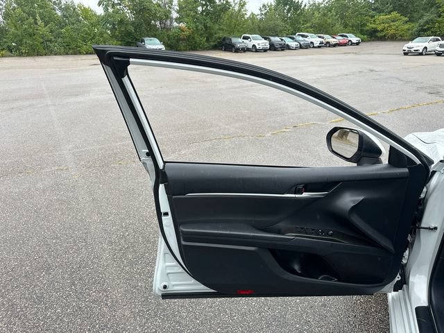 Used 2023 Toyota Camry SE AWD/4WD image 23