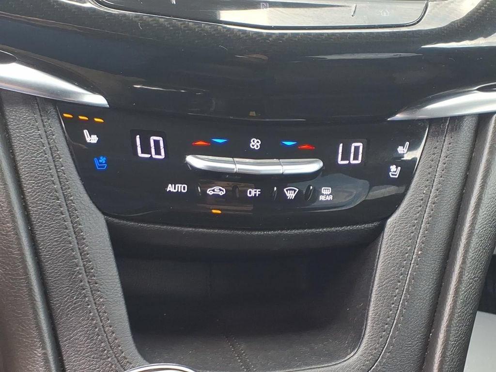 Used 2020 Cadillac XT6 Sport AWD/4WD image 25