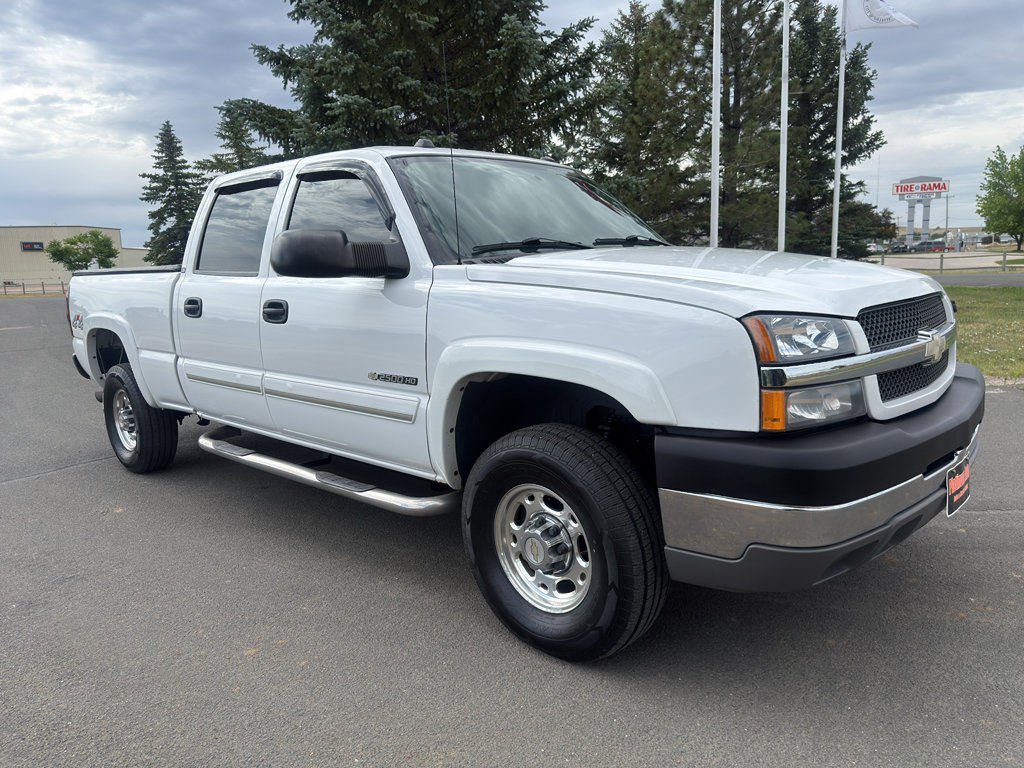 Used 2004 Chevrolet Silverado 2500 LS w/ Skid Plate Package AWD/4WD image 4