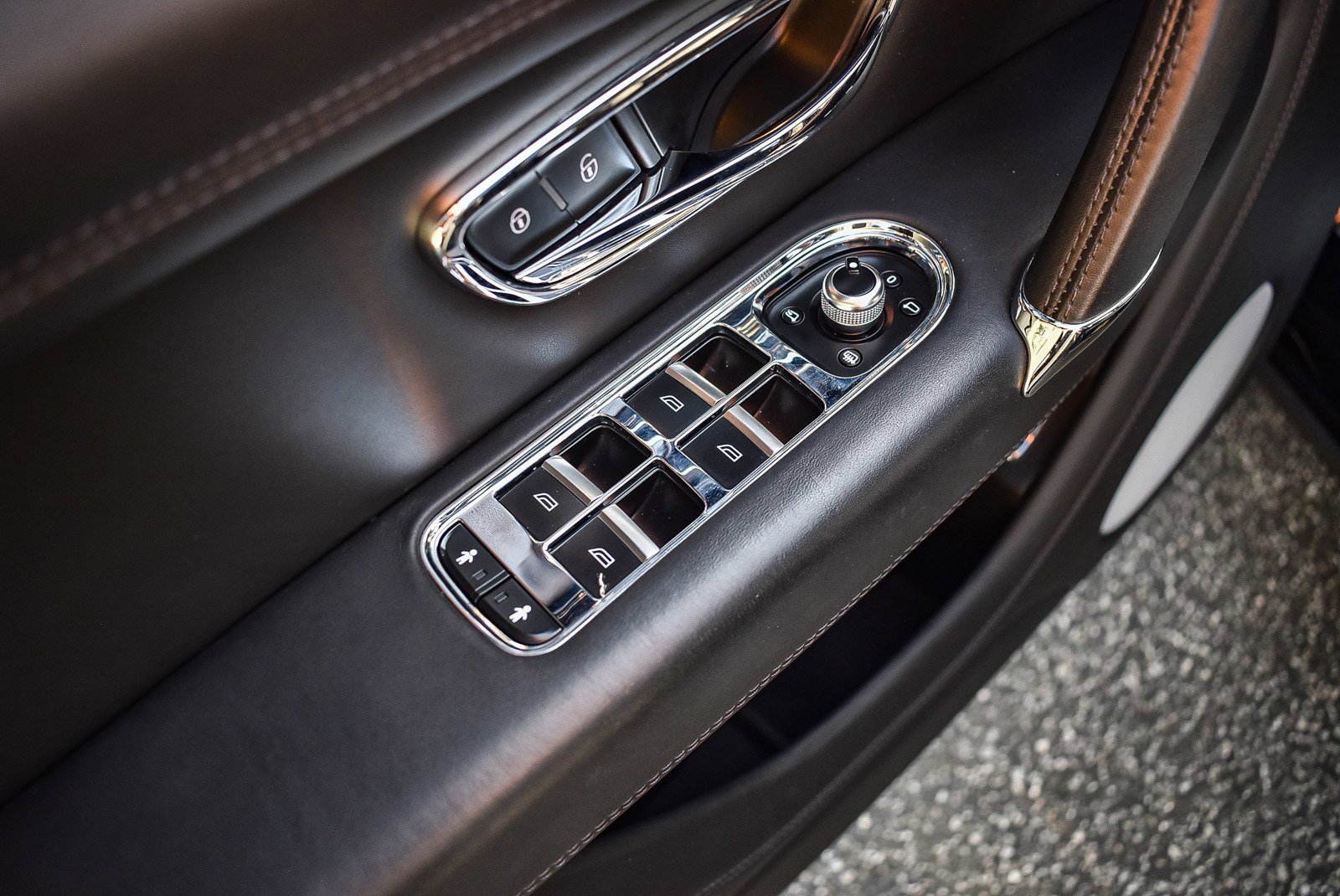 Used 2019 Bentley Bentayga image 20