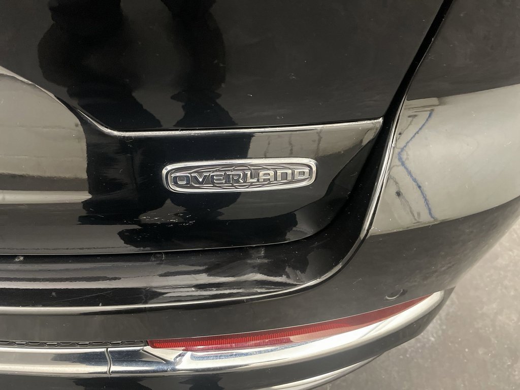 Used 2023 Jeep Grand Cherokee Overland w/ Advanced Protech Group III image 26