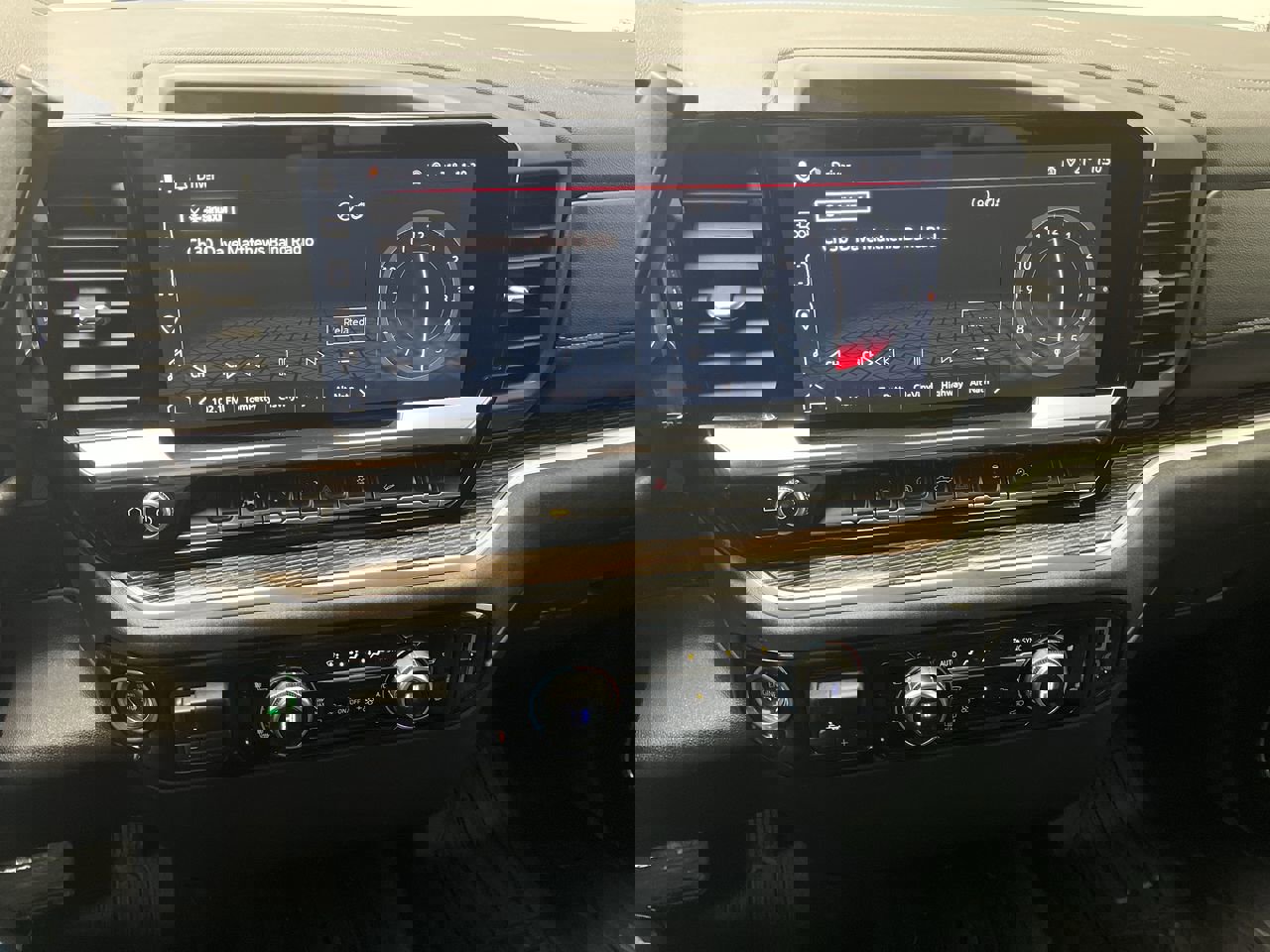 Used 2024 GMC Sierra 1500 SLE w/ X31 Off-Road Package image 17