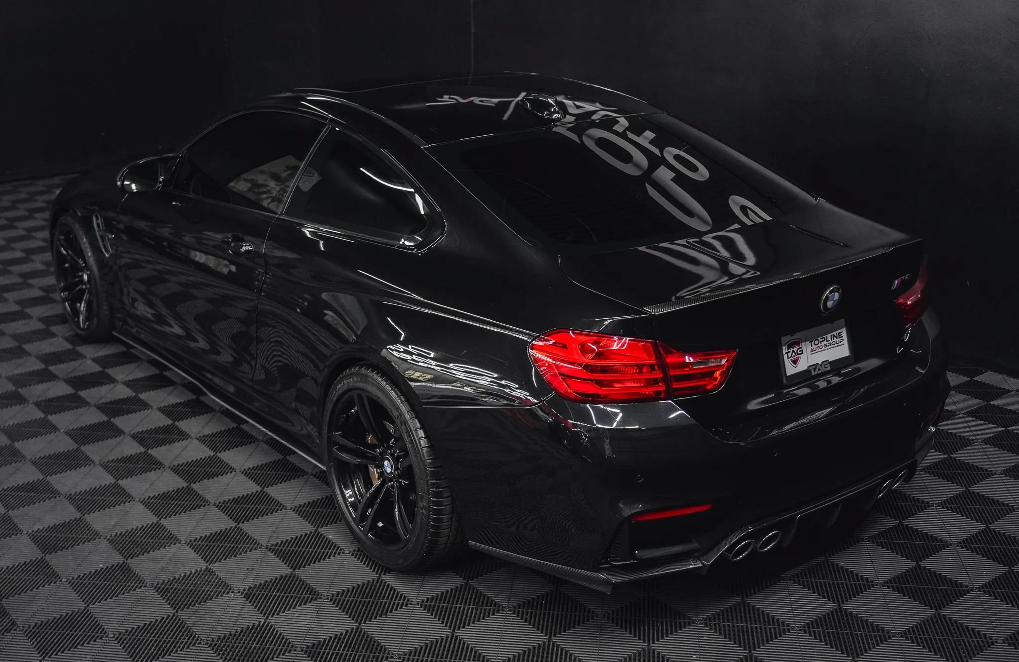 Used 2015 BMW M4 Coupe w/ Executive Package RWD image 29