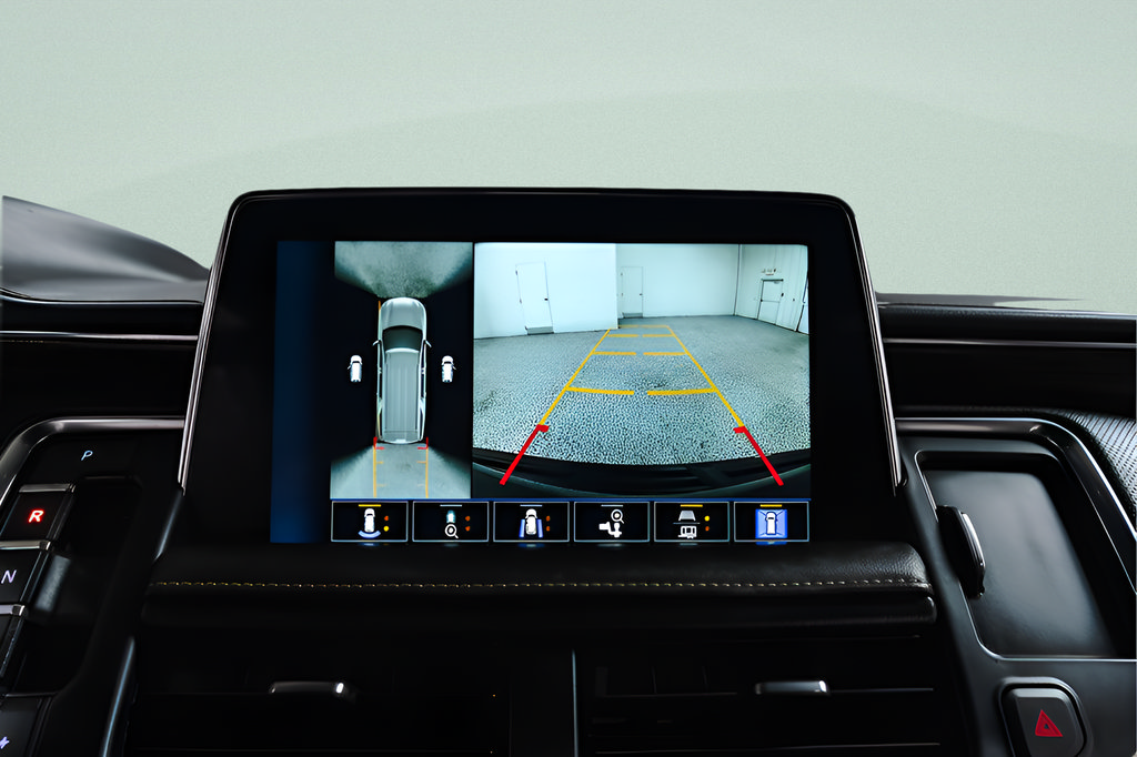 Used 2023 Chevrolet Suburban Premier AWD/4WD image 17
