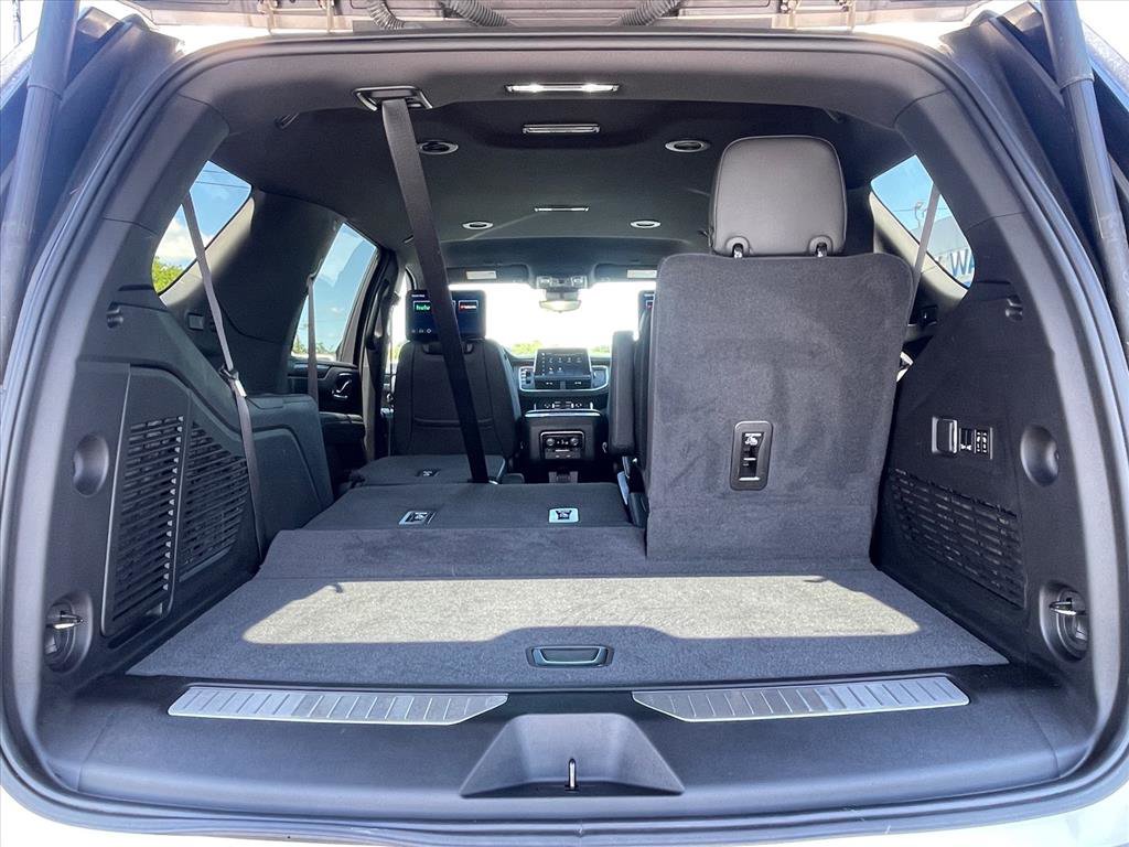 Used 2023 Chevrolet Tahoe Premier w/ Advanced Technology Package AWD/4WD image 26