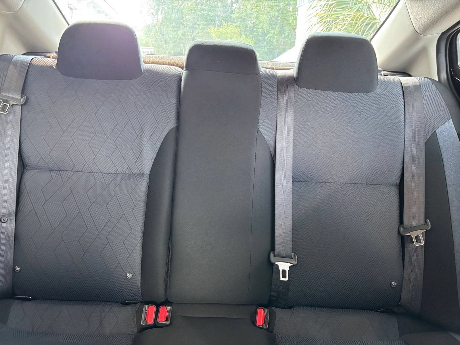 Used 2025 Nissan Versa SV FWD image 38