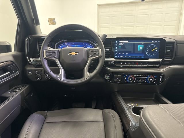 Used 2025 Chevrolet Silverado 2500 LTZ w/ LTZ Plus Package AWD/4WD image 23