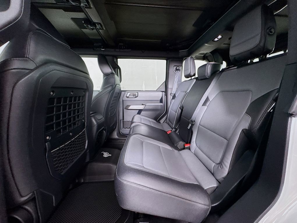 Used 2023 Ford Bronco Everglades image 22