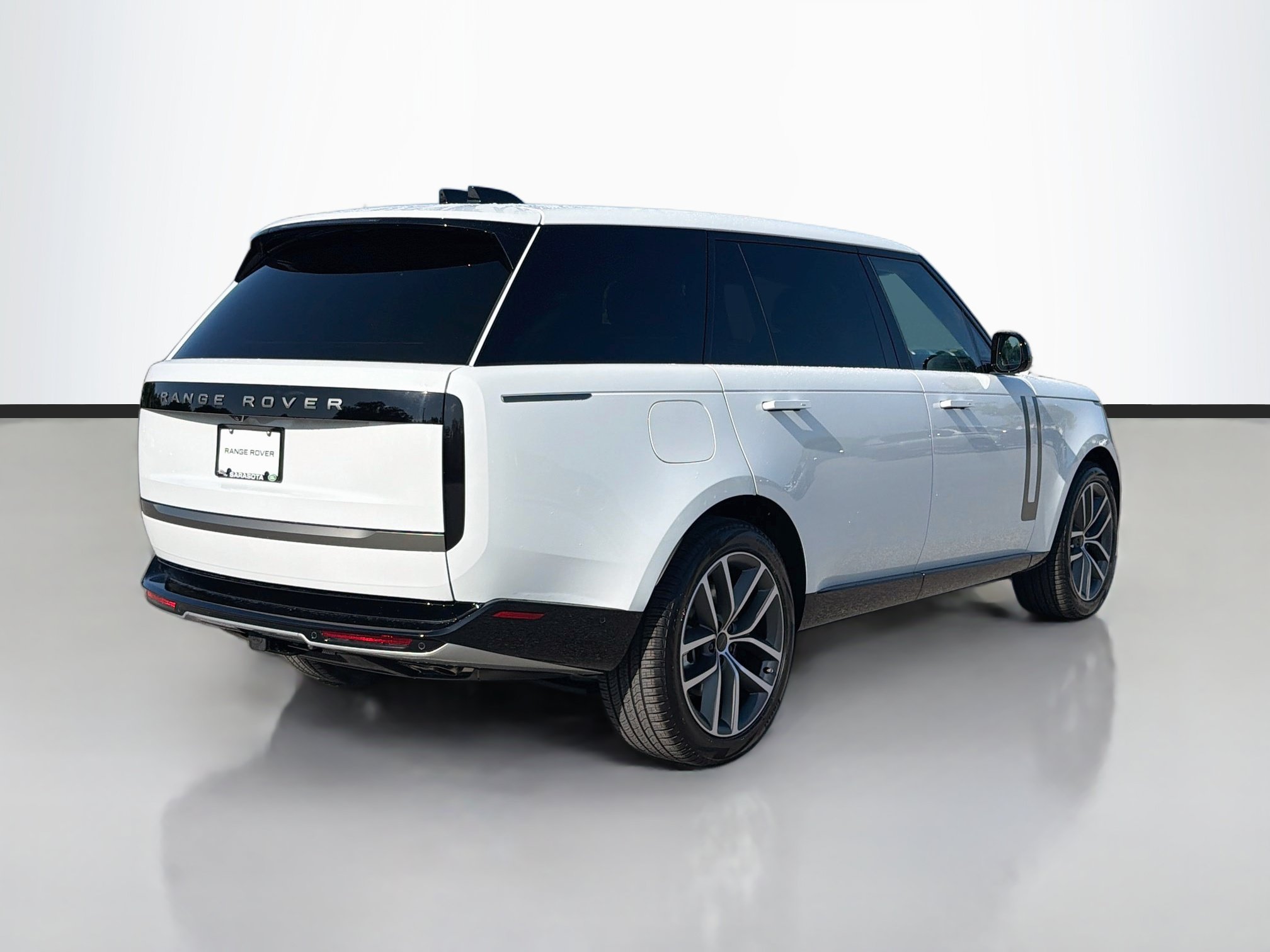 New 2026 Land Rover Range Rover Long Wheelbase SE AWD/4WD image 5