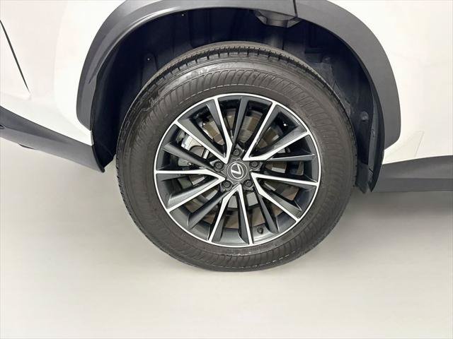Certified 2025 Lexus NX 250 FWD w/ Premium Package image 33