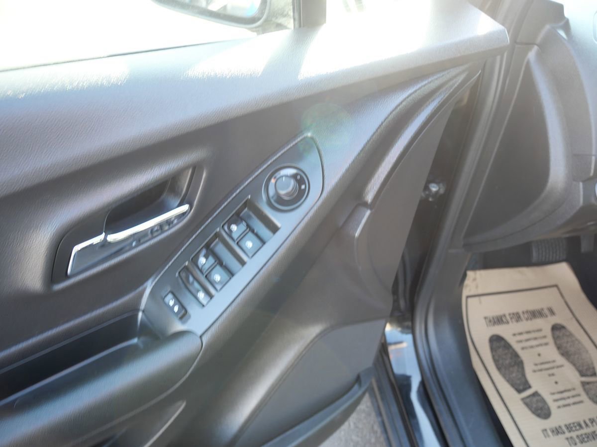 Used 2017 Chevrolet Trax LS image 16