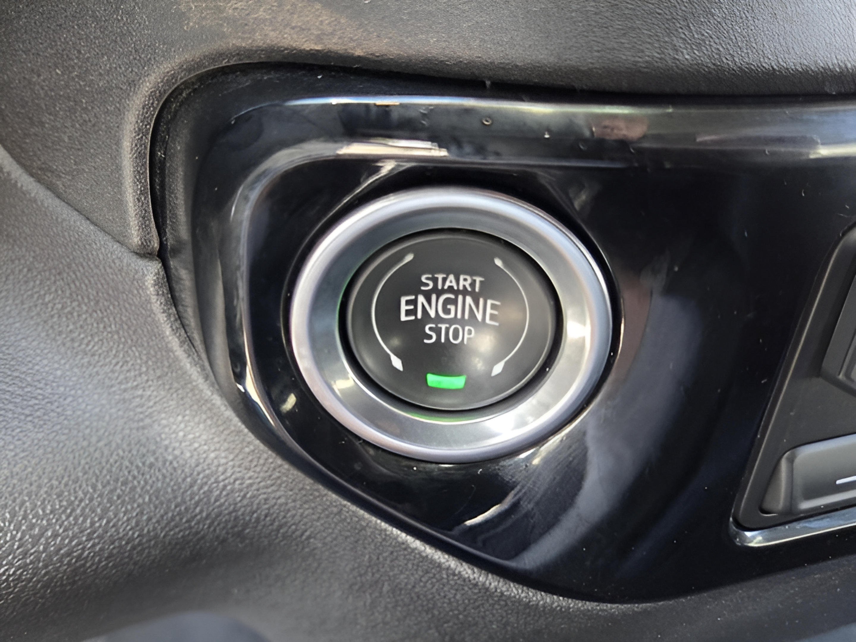 Used 2025 GMC Sierra 1500 SLT AWD/4WD image 20