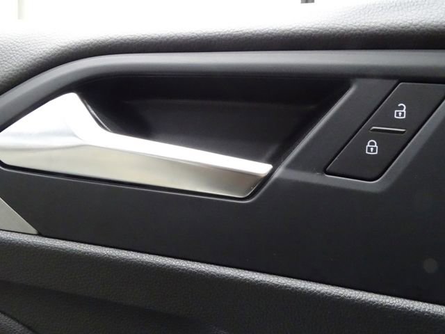 Used 2024 Volkswagen Jetta SE image 16