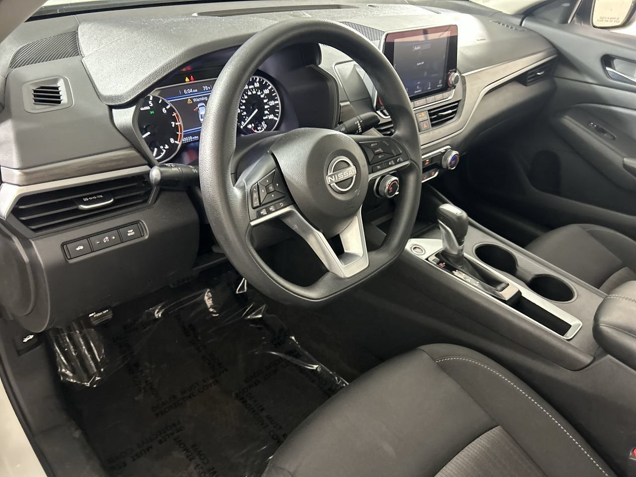 Used 2025 Nissan Altima 2.5 SV FWD image 12