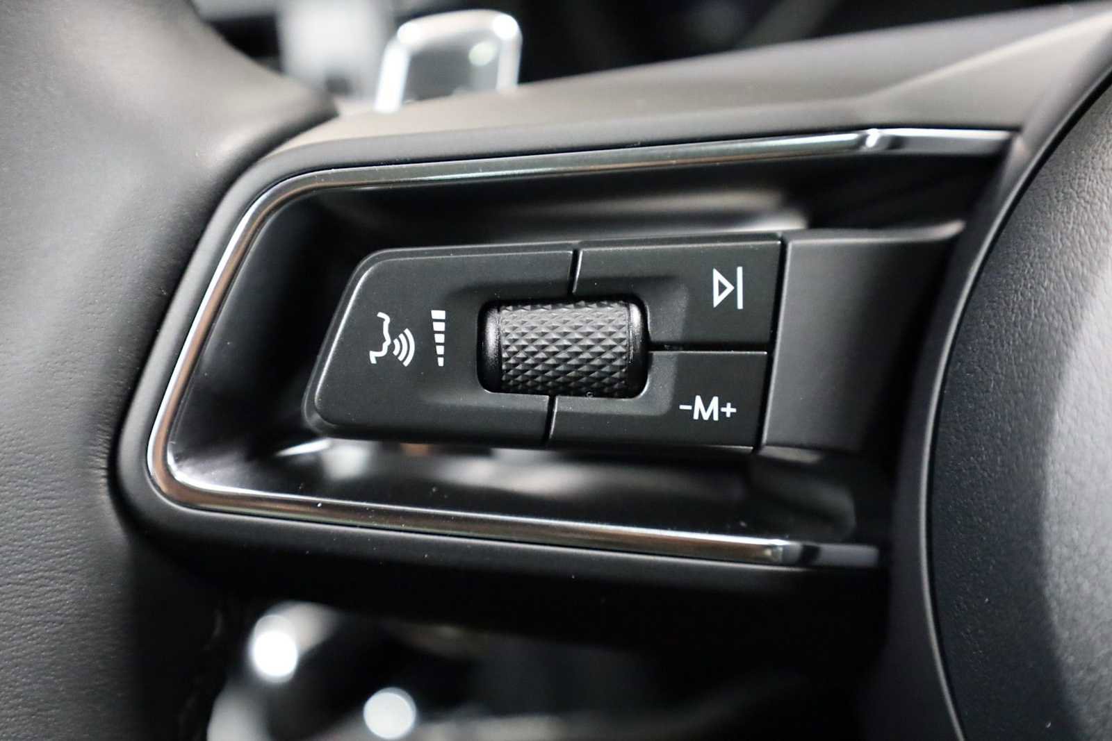 New 2026 Porsche Macan image 27