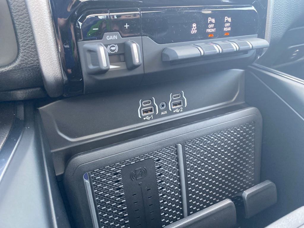 New 2026 RAM 1500 Laramie w/ Sport Appearance Package image 27