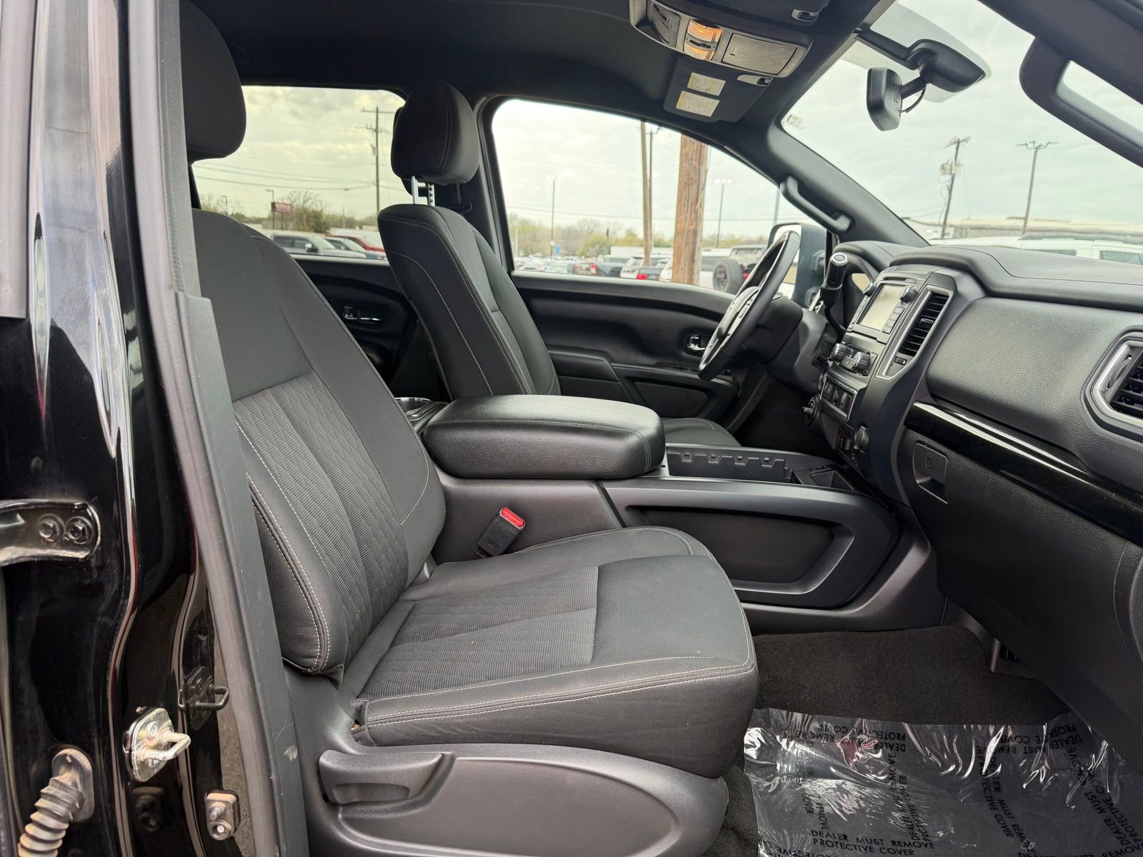 Used 2018 Nissan Titan SV w/ SV Convenience Package AWD/4WD image 23