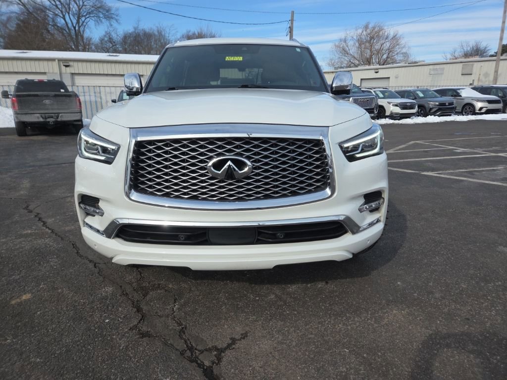 Used 2023 INFINITI QX80 Sensory w/ All-Season Package image 2