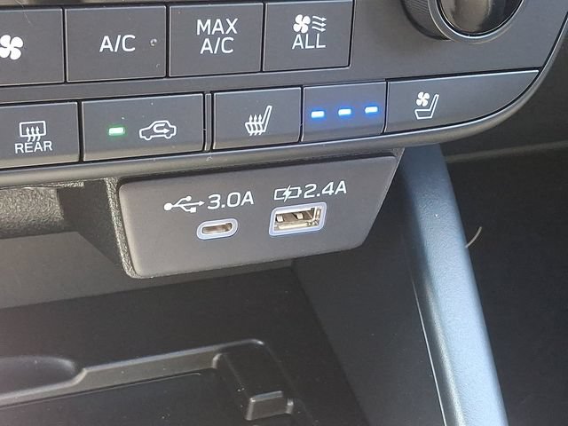 New 2026 Subaru Outback Touring AWD/4WD image 17