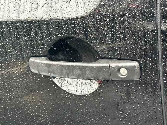 Used 2014 Nissan Frontier SV w/ SV Value Truck Package image 12