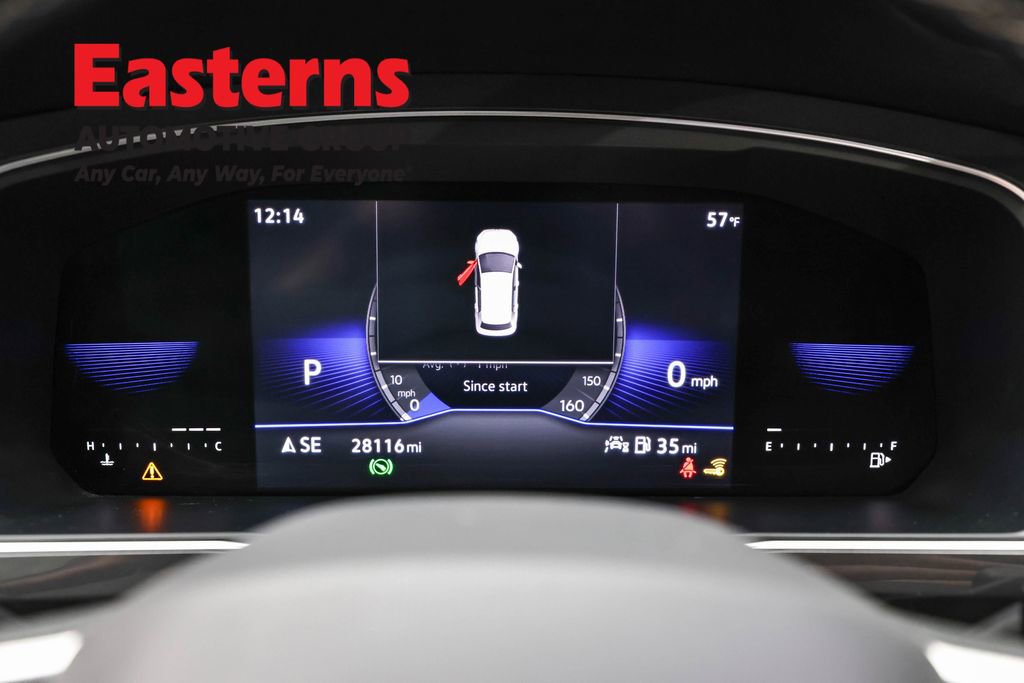 Used 2022 Volkswagen Tiguan SE w/ Panoramic Sunroof Package image 18