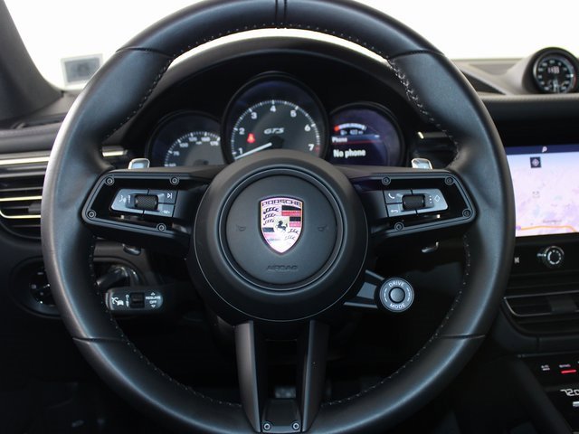 Used 2024 Porsche Macan GTS image 18