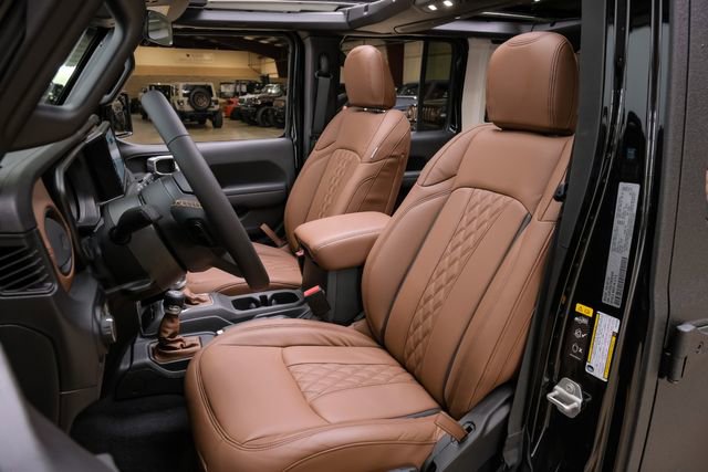 Used 2024 Jeep Wrangler Unlimited Sport image 13