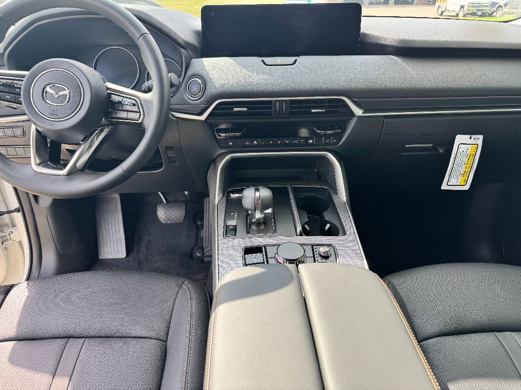 New 2025 MAZDA CX-70 3.3 Turbo w/ Preferred Package image 17