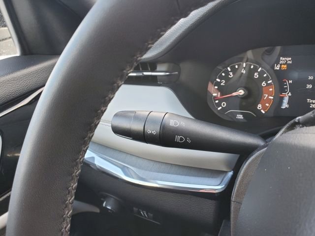 Used 2023 Jeep Compass Limited image 14