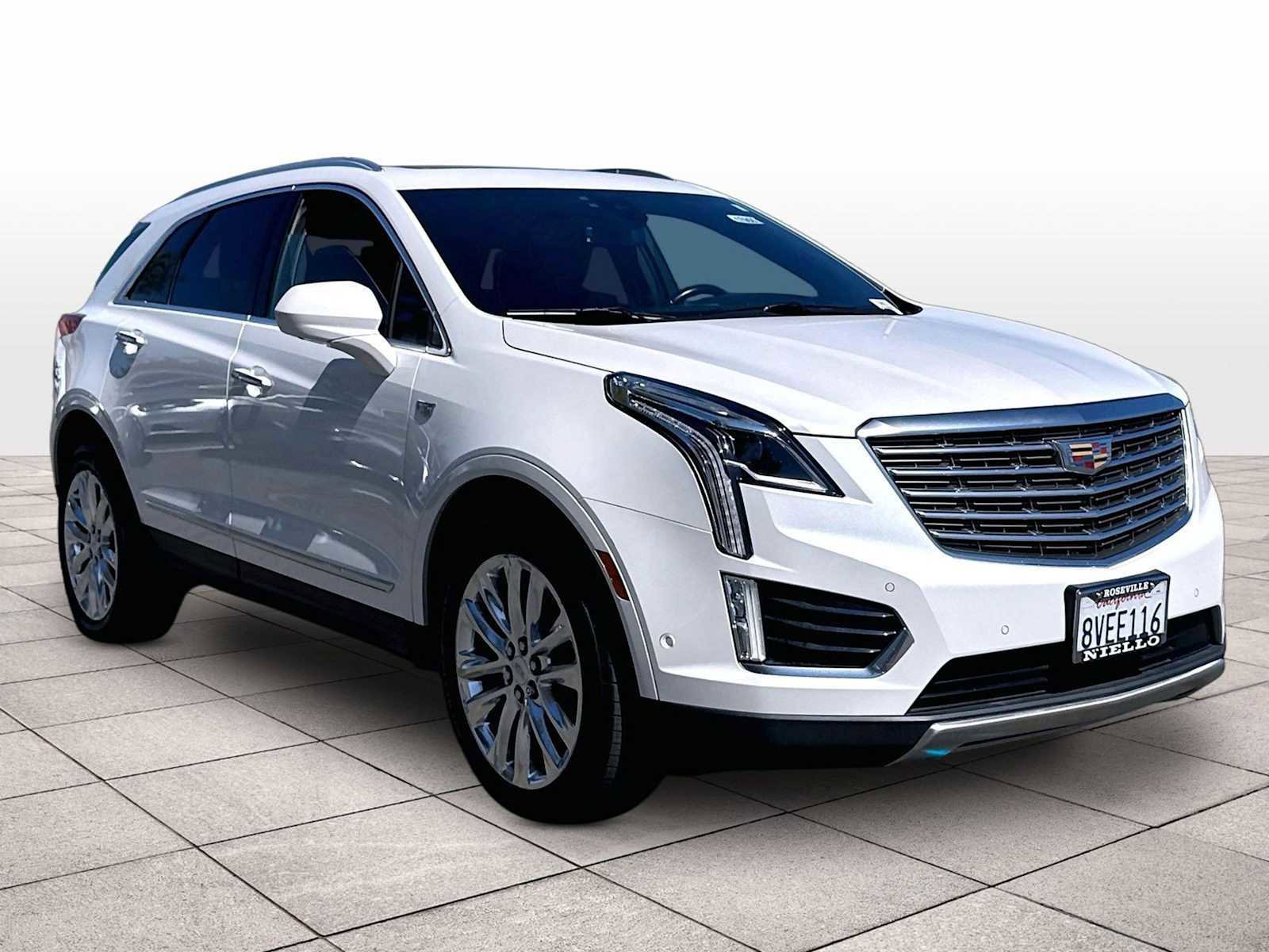 Used 2019 Cadillac XT5 Platinum AWD/4WD image 2