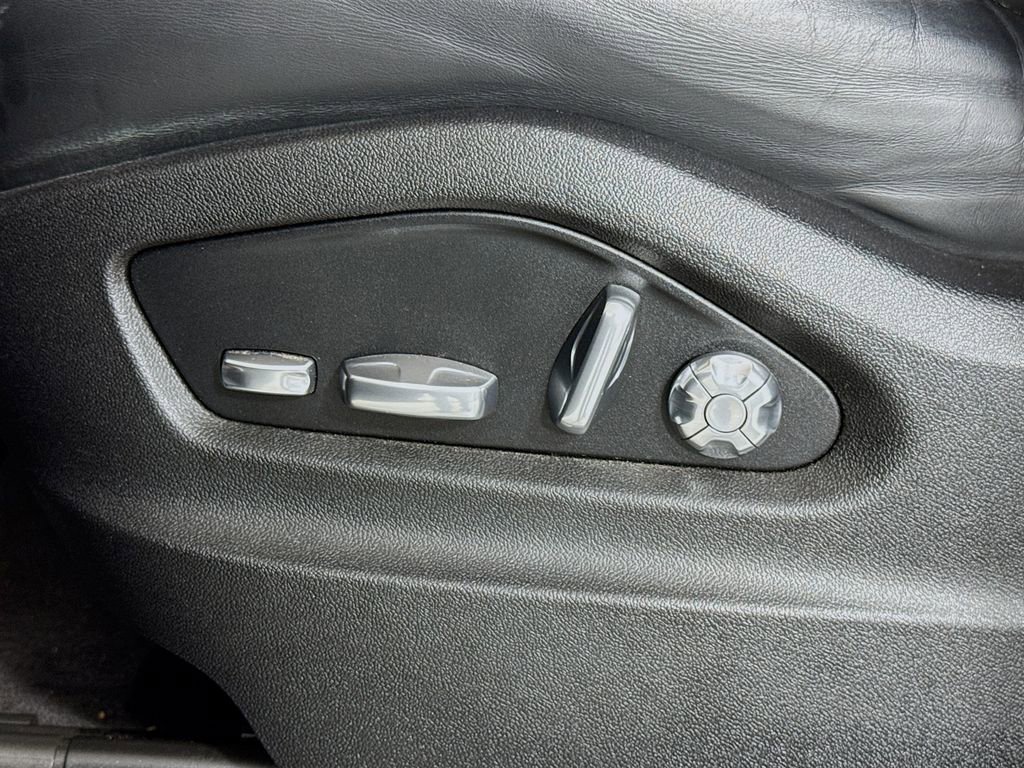 Used 2020 Porsche Cayenne AWD/4WD image 16
