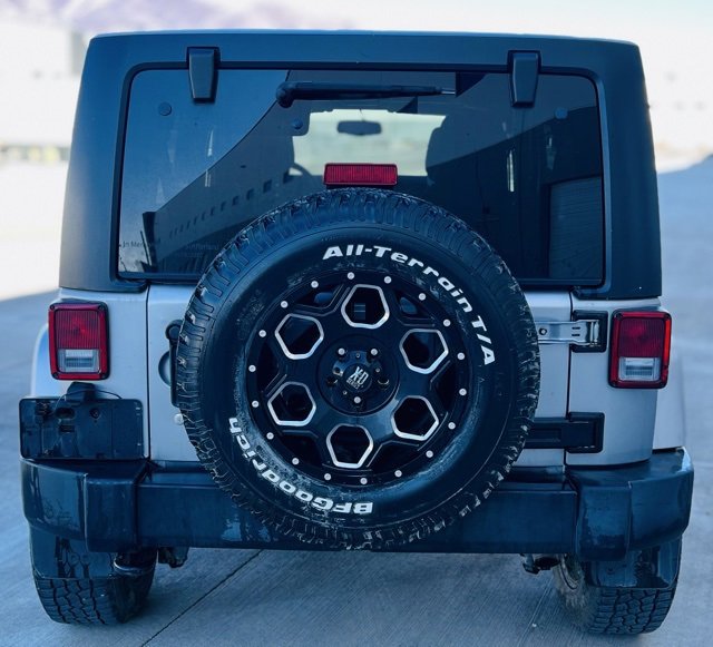 Used 2014 Jeep Wrangler Unlimited Sahara w/ Trailer Tow Group image 9