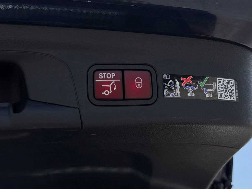 Used 2025 Mercedes-Benz GLE 350 4MATIC image 13