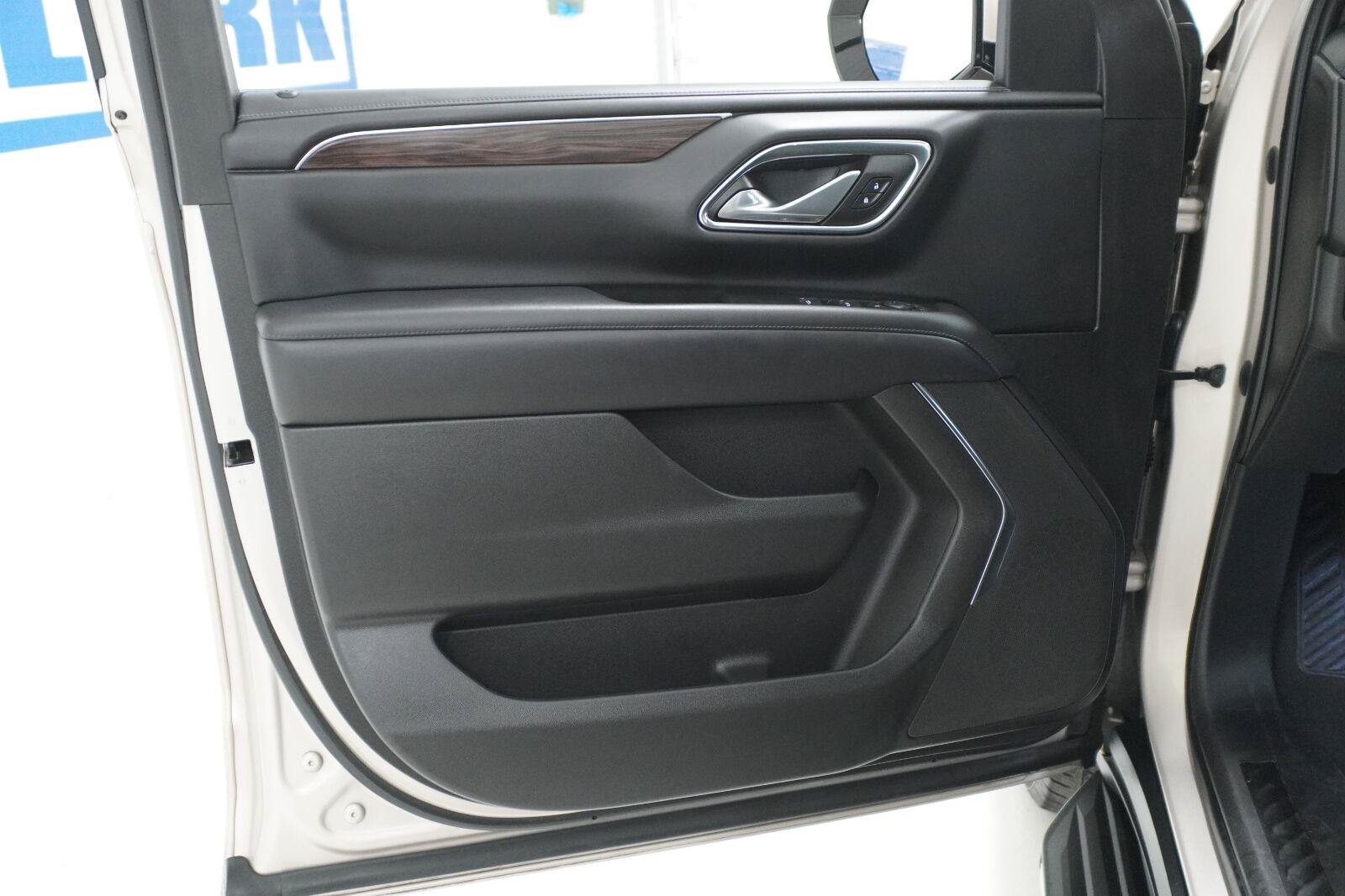 Used 2023 Chevrolet Tahoe LS RWD image 17